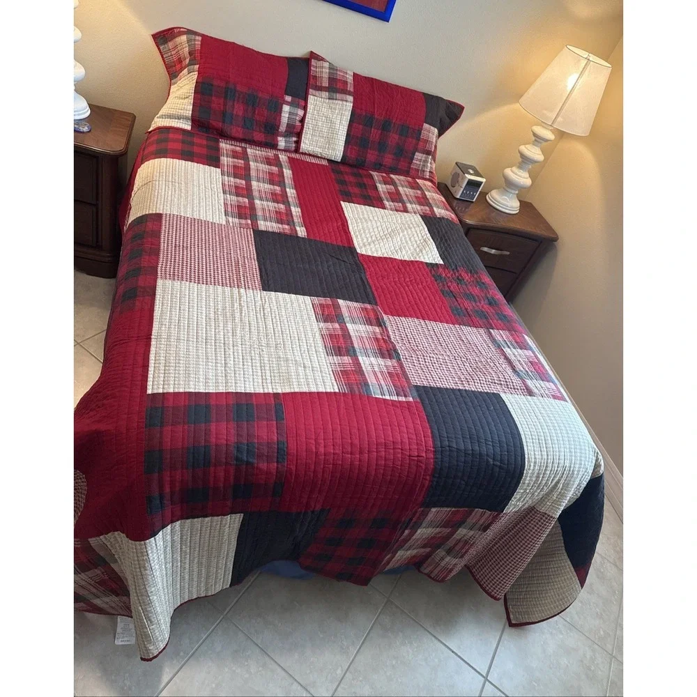 WOOLRICH Quilt King Patchwork 3pc Red Black Bedding Shams Vintage 108x92 Cabin